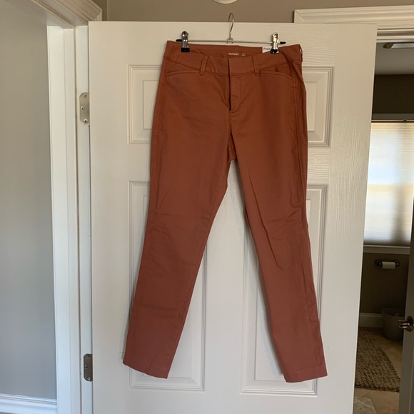 Old navy pixie mid rise pants - Picture 2 of 2